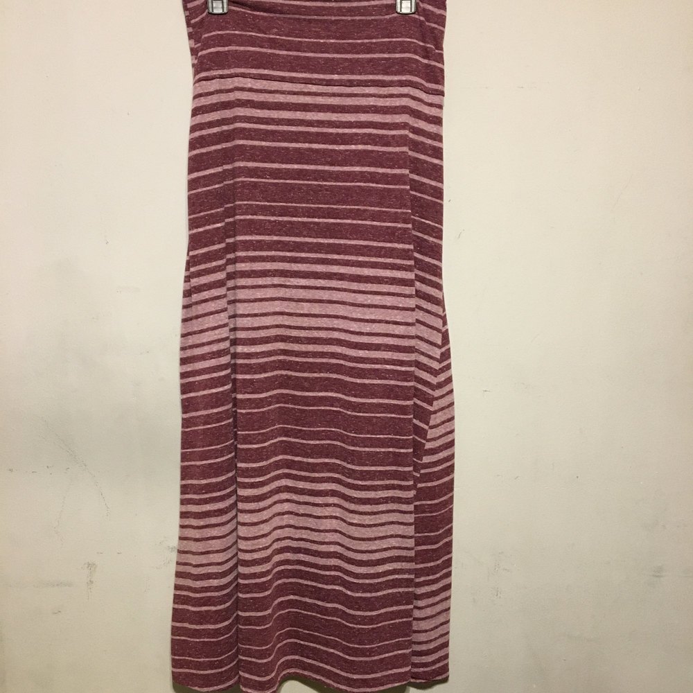 🌷3/$10 Long Maxi Skirt (READ)🌷
